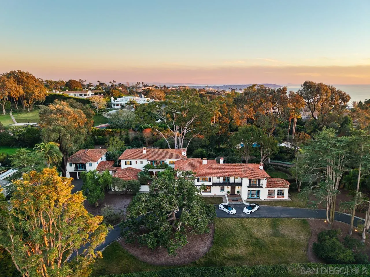 1205 Muirlands Dr