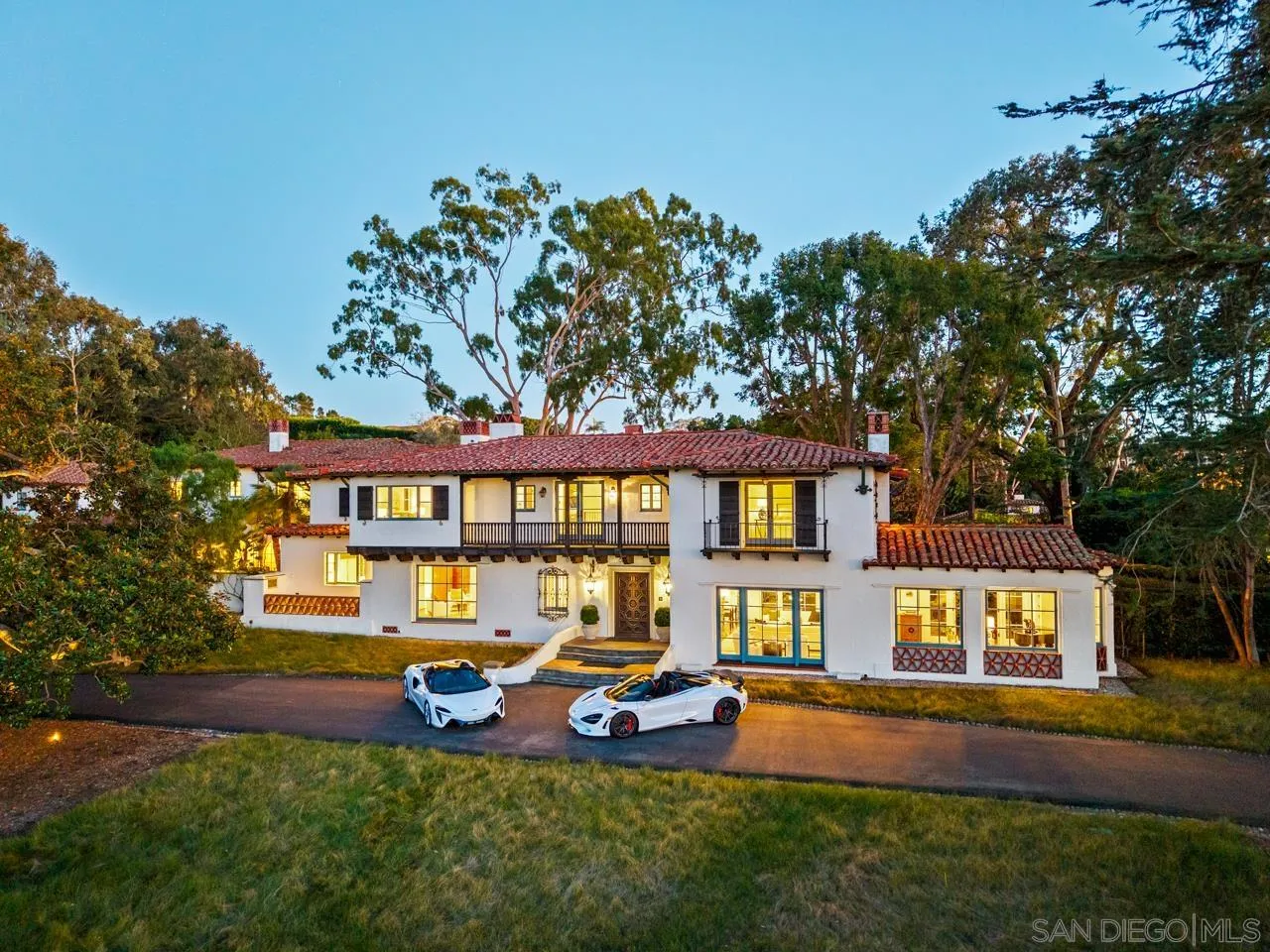 1205 Muirlands Dr