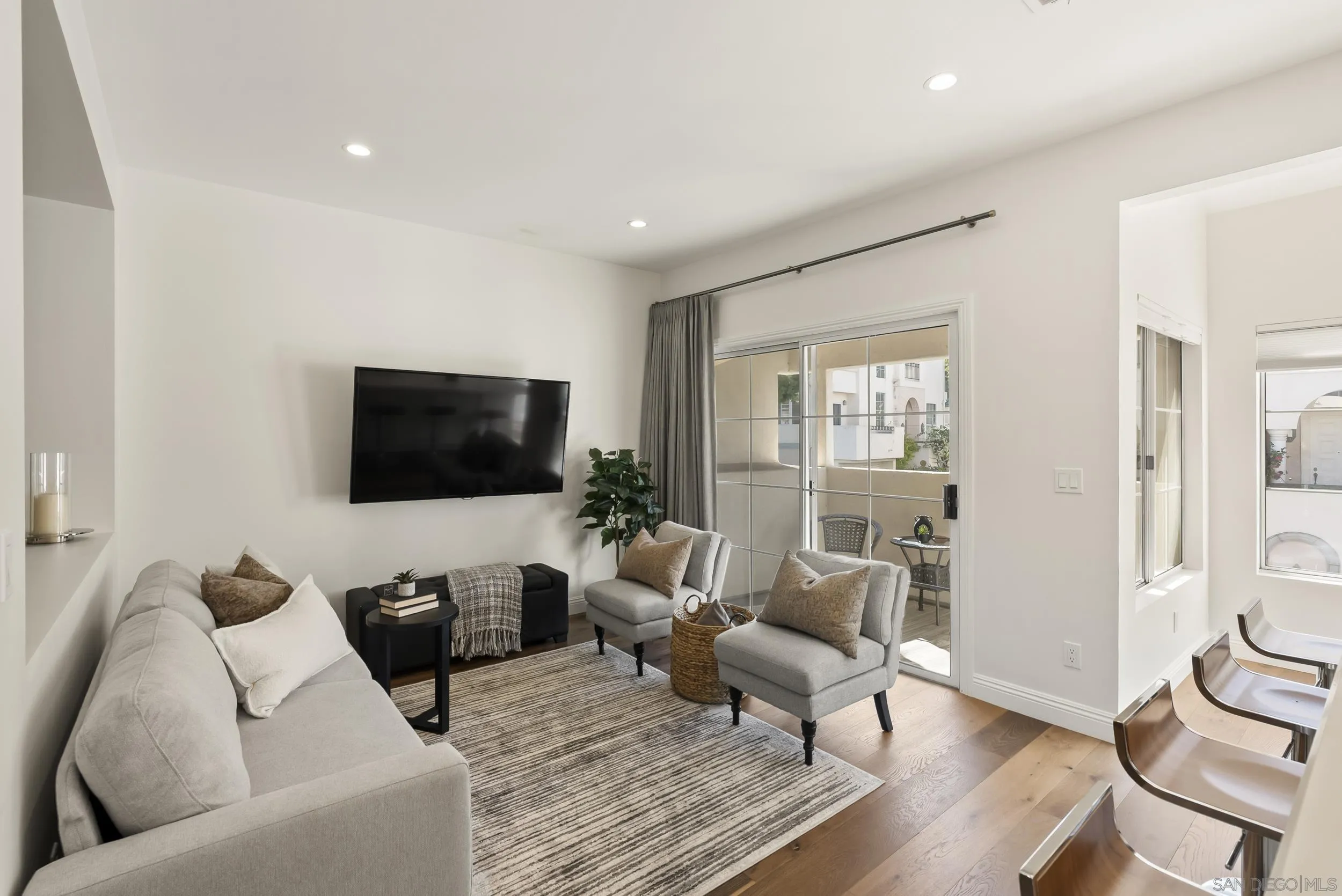 5143 Renaissance Ave Unit B