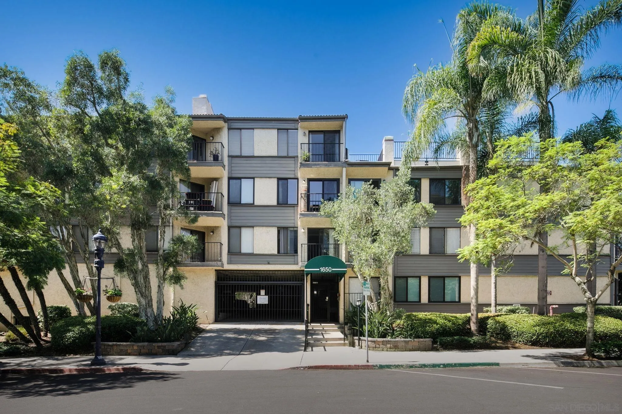 1650 8th Ave. Unit 401