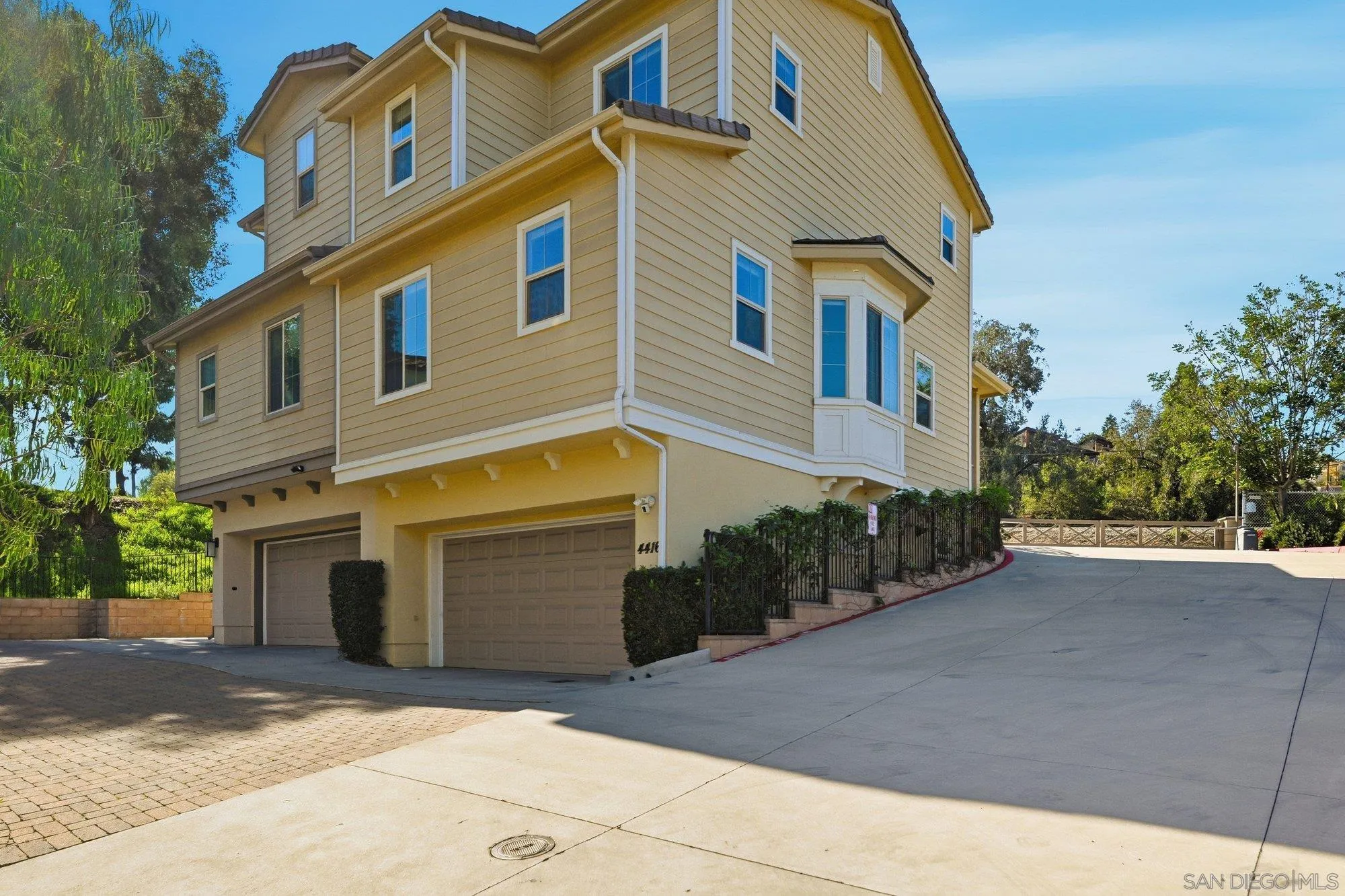 4416 Palm Ave Unit 12