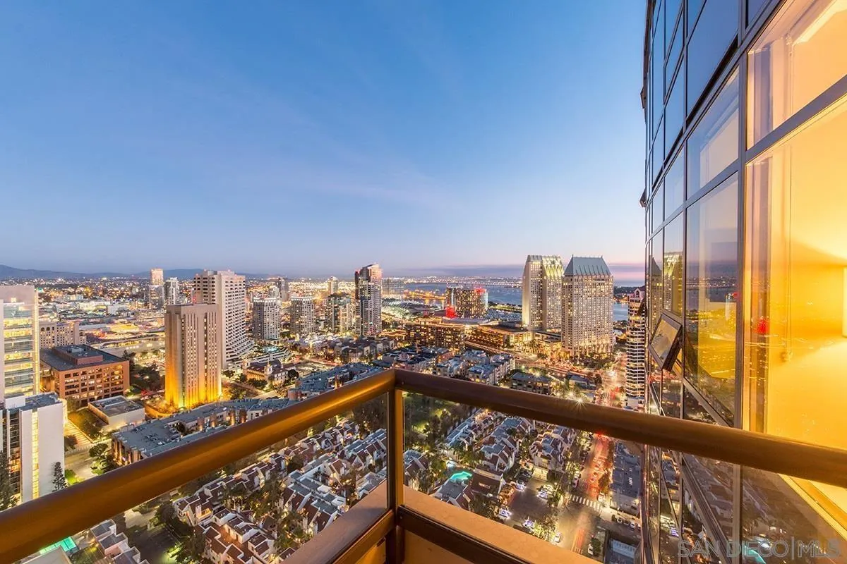 700 W W E St Unit 3504