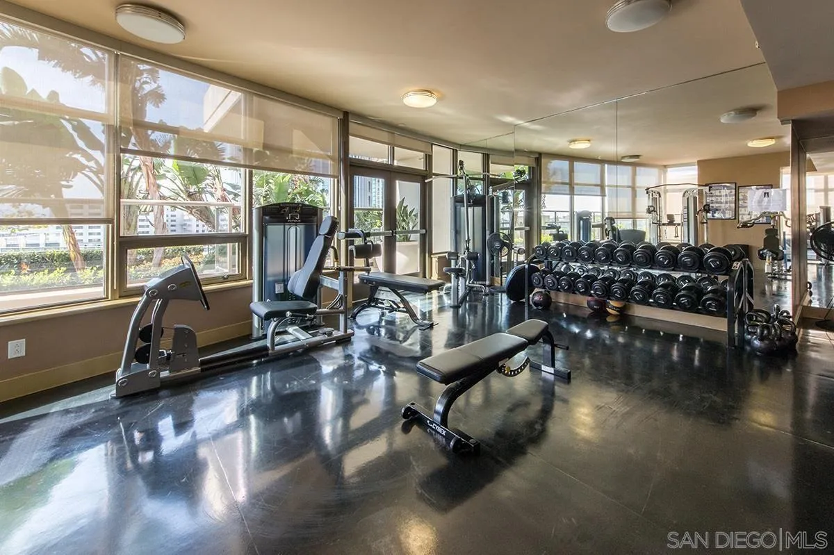 700 W W E St Unit 3504