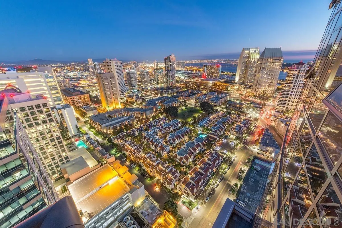 700 W W E St Unit 3504