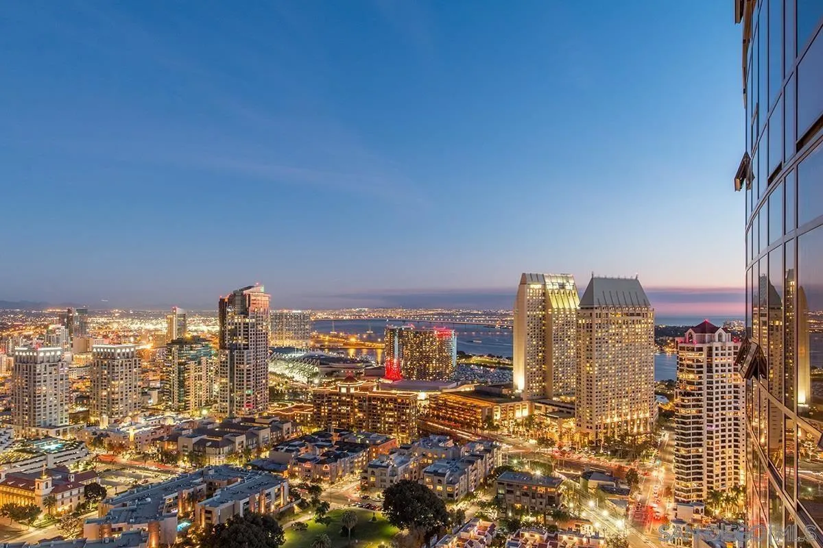 700 W W E St Unit 3504