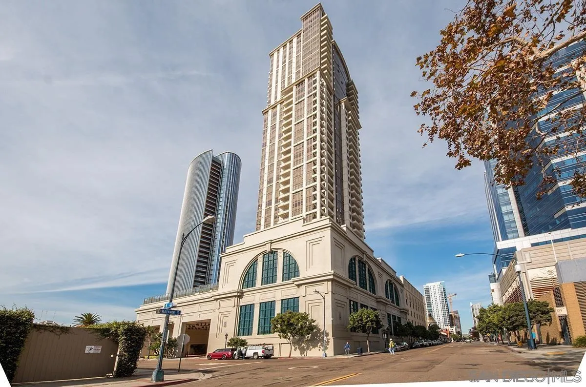 700 W W E St Unit 3504