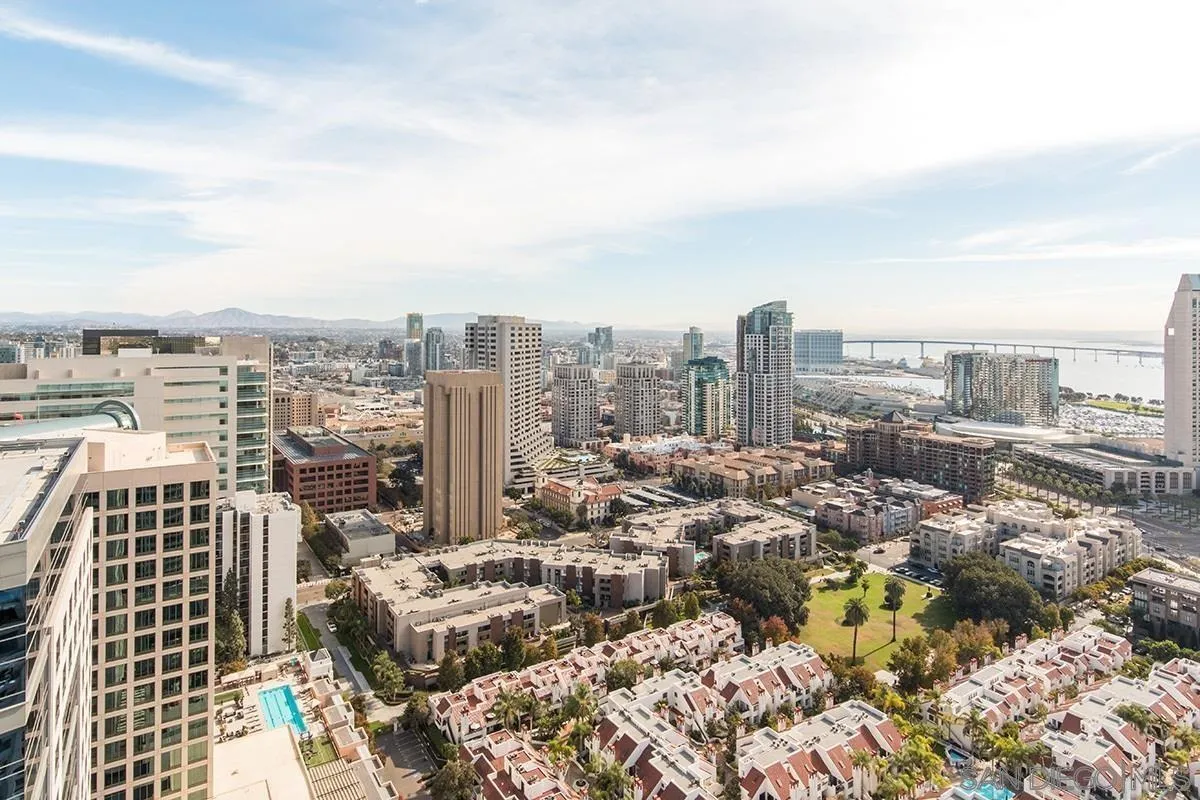 700 W W E St Unit 3504