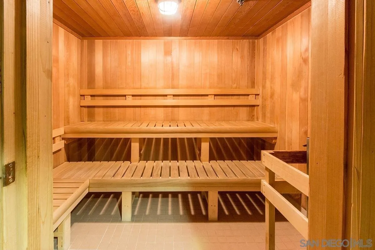 700 W W E St Unit 3504