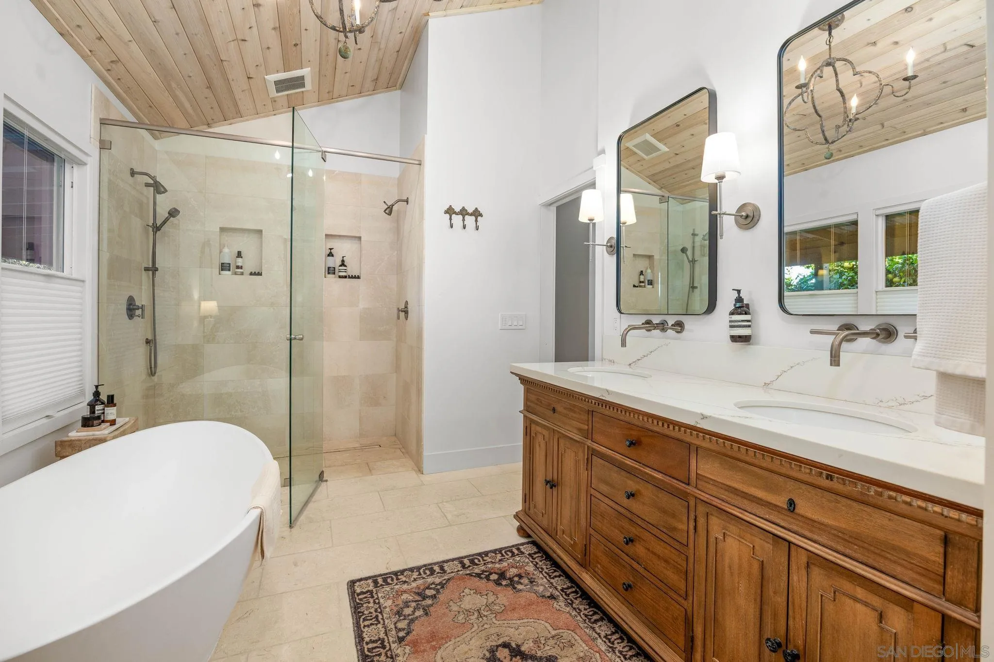 554 & 556 Stratford Dr