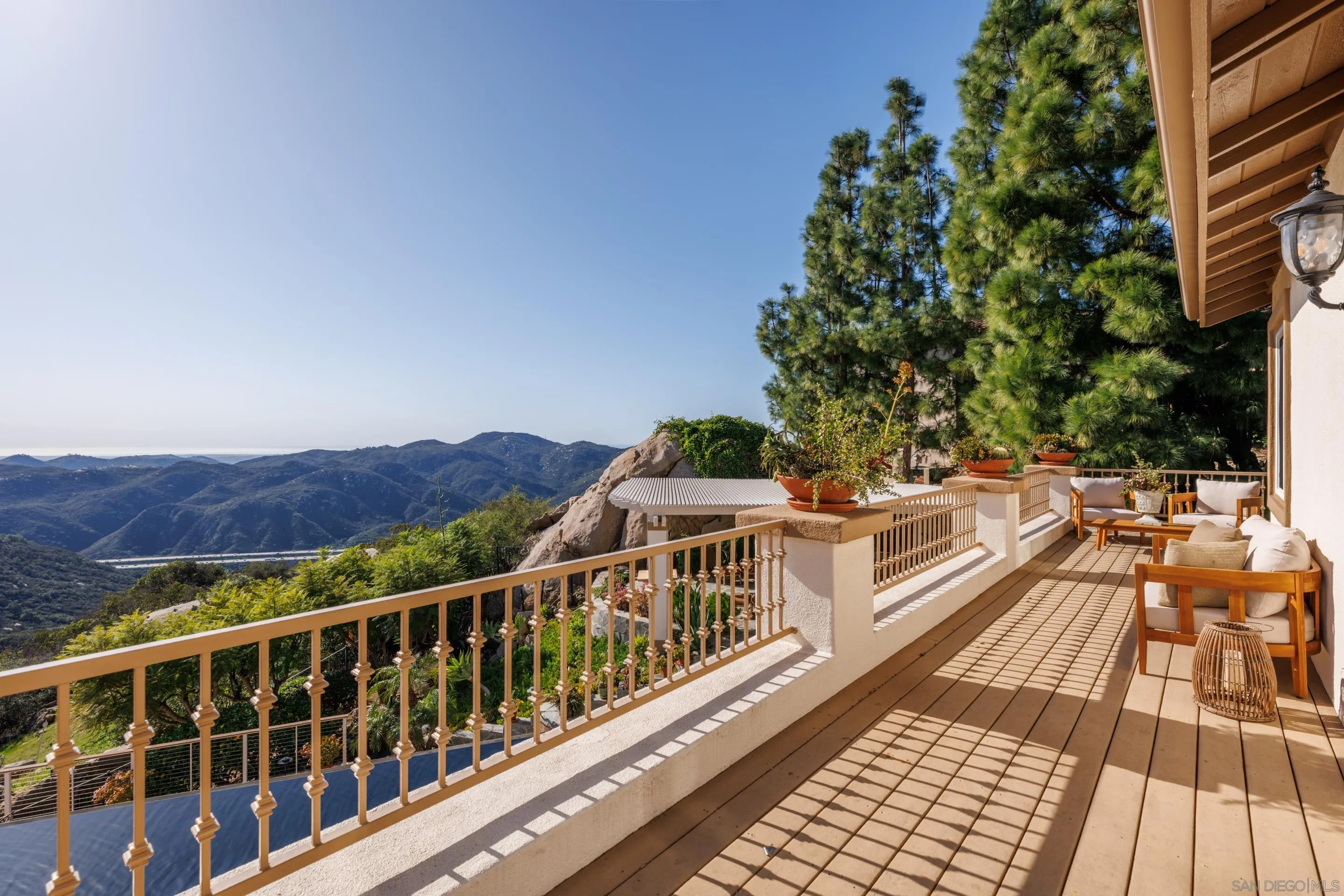 29166 Meadow Glen Way West