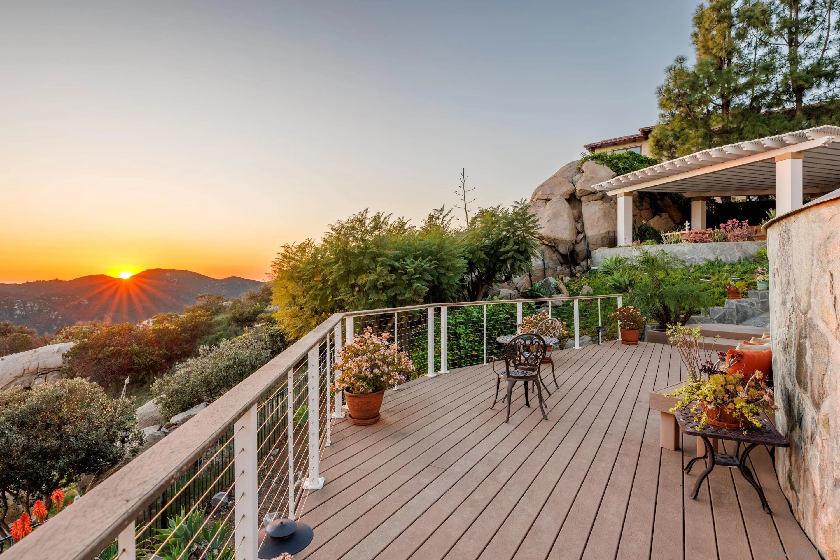 29166 Meadow Glen Way West