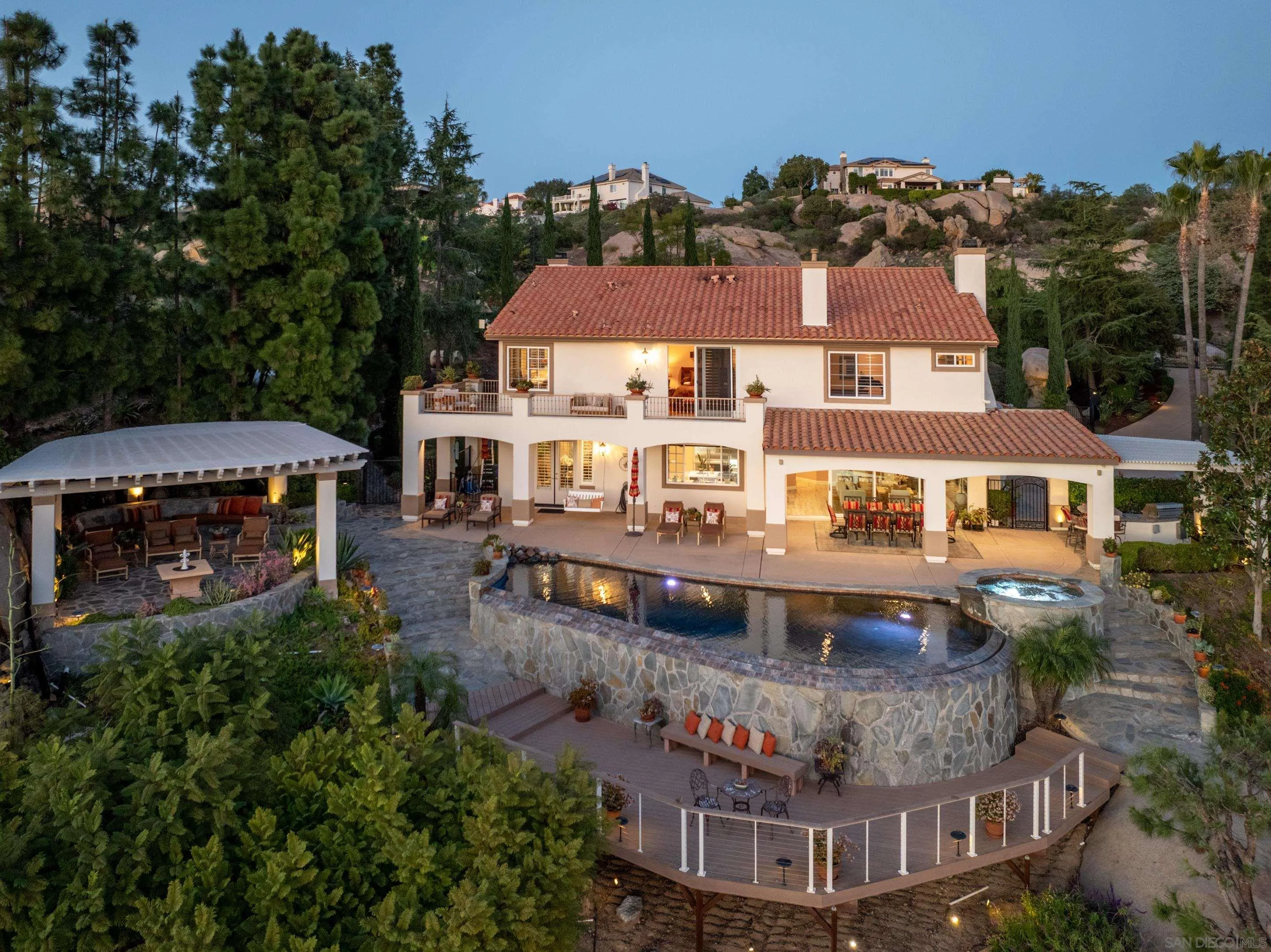 29166 Meadow Glen Way West