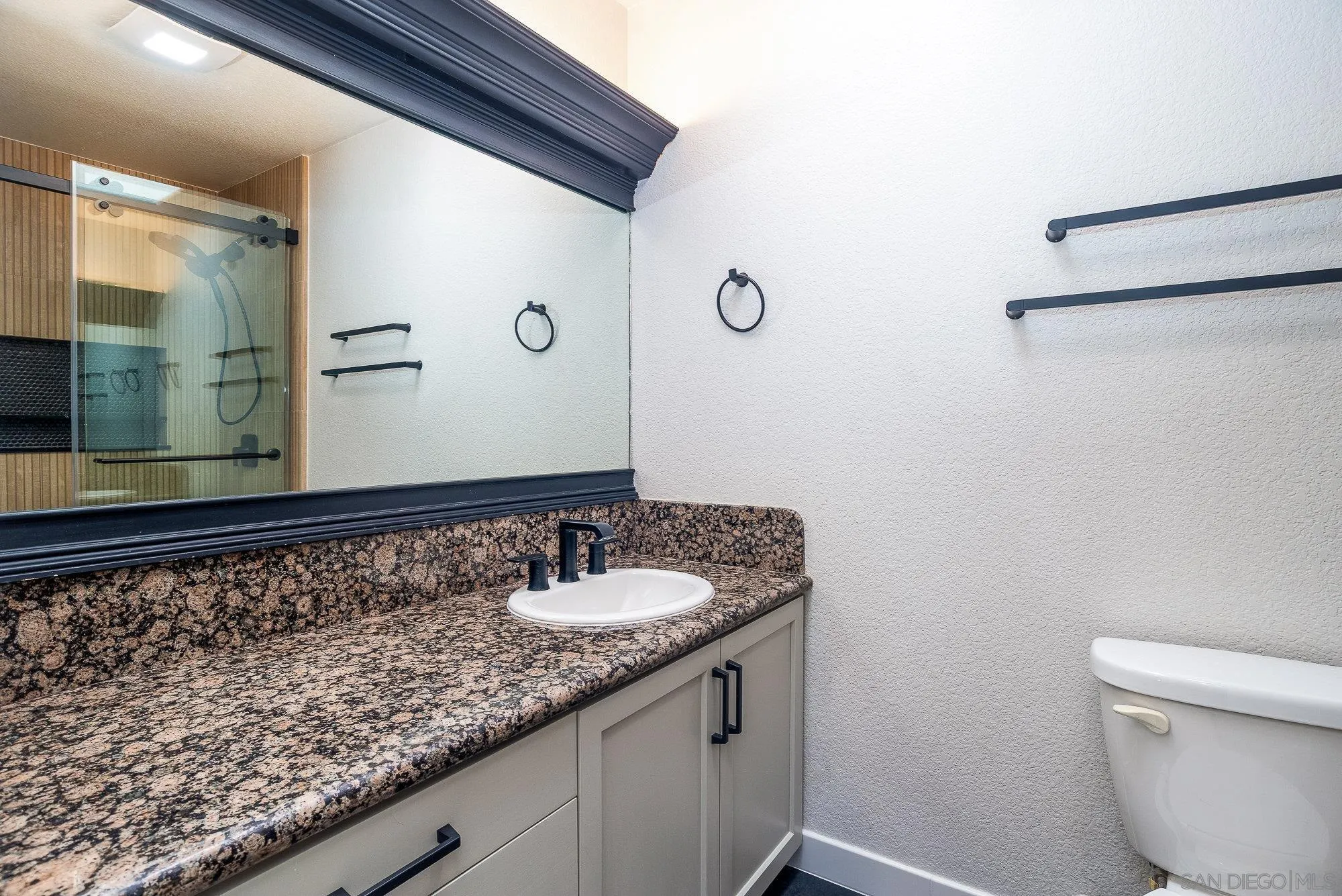1548 Thomas Ave Unit 6