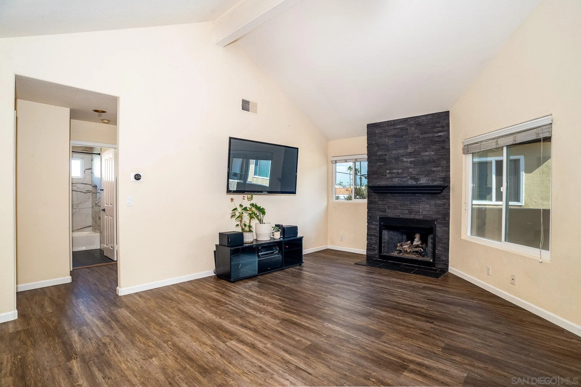 1548 Thomas Ave Unit 6