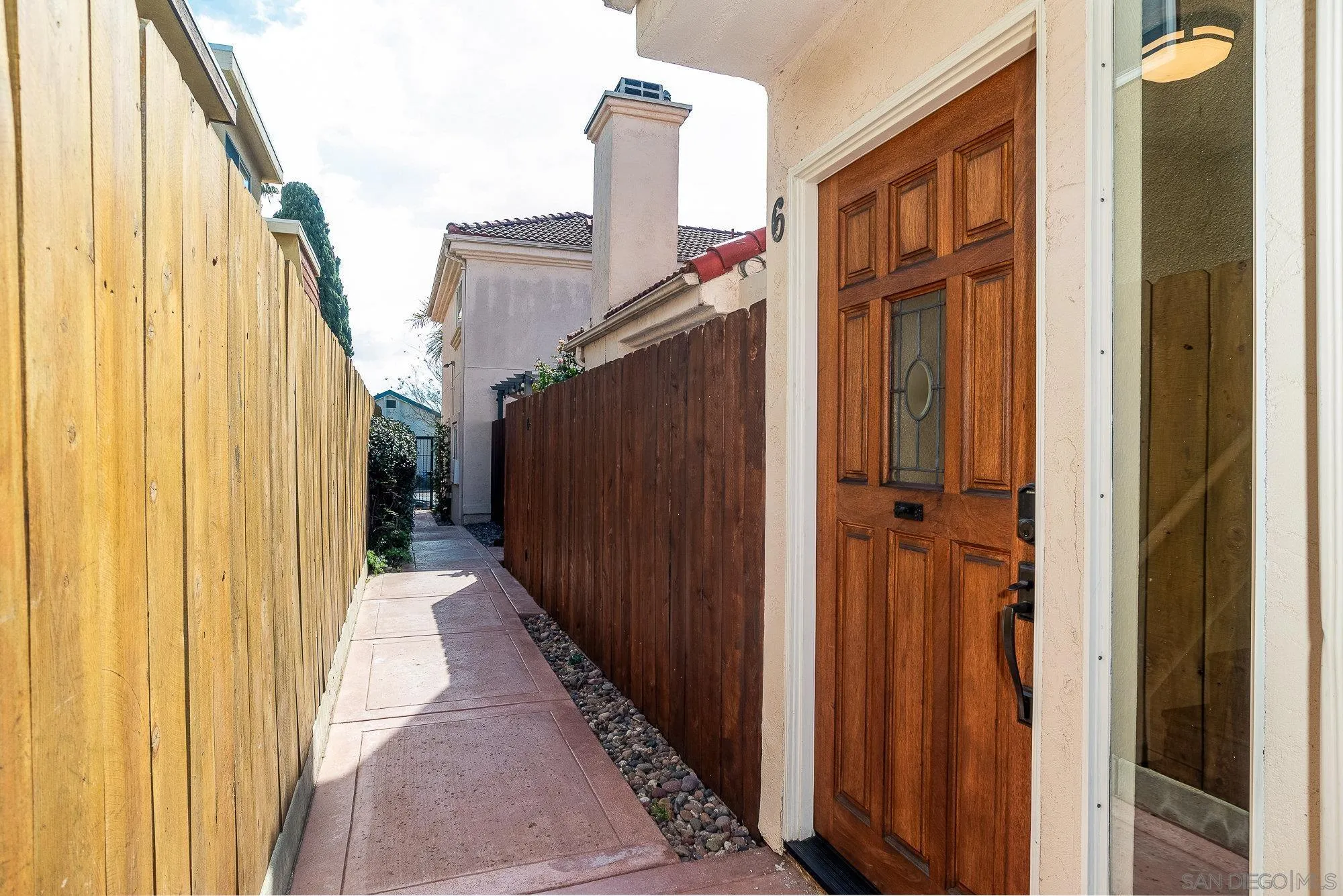 1548 Thomas Ave Unit 6