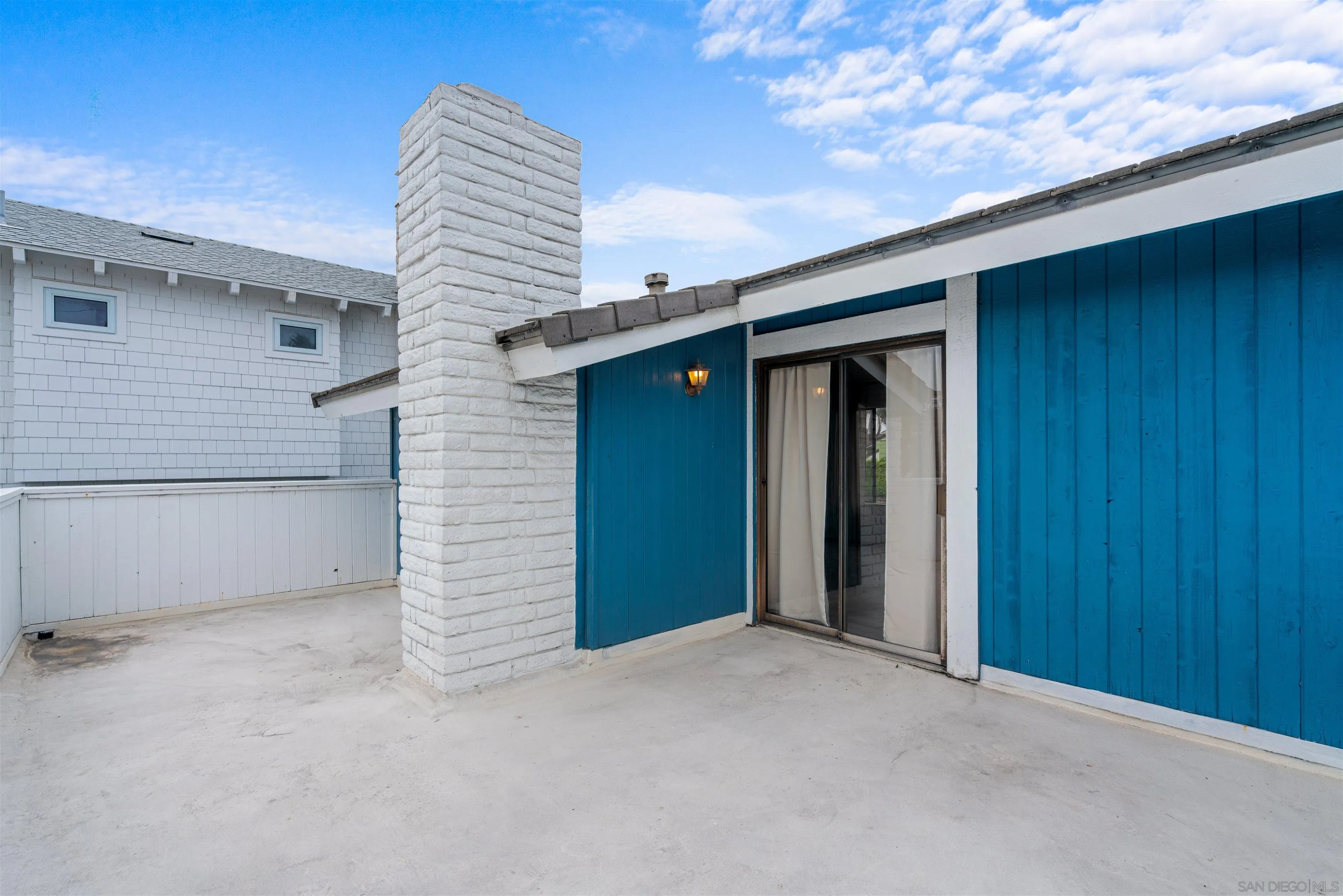 2435 Camino Del Mar