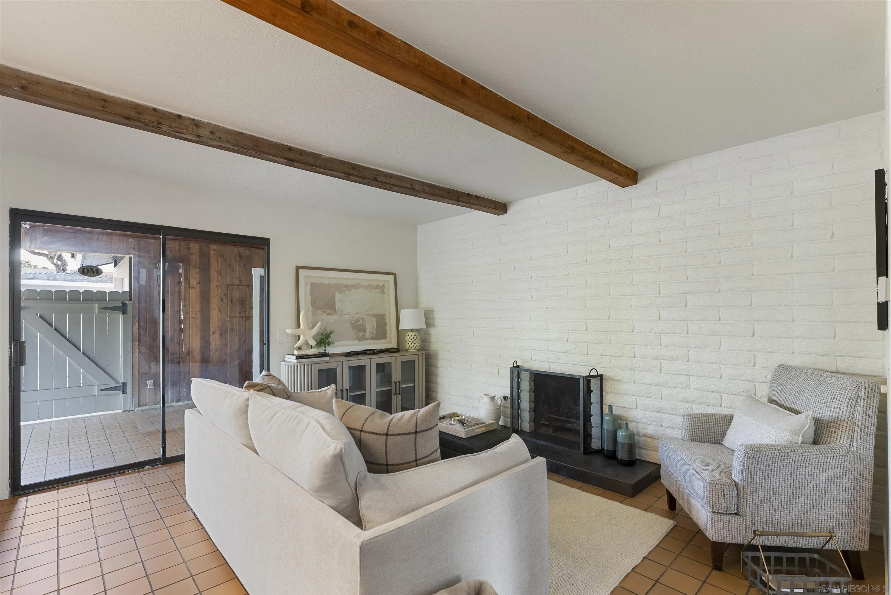 2435 Camino Del Mar