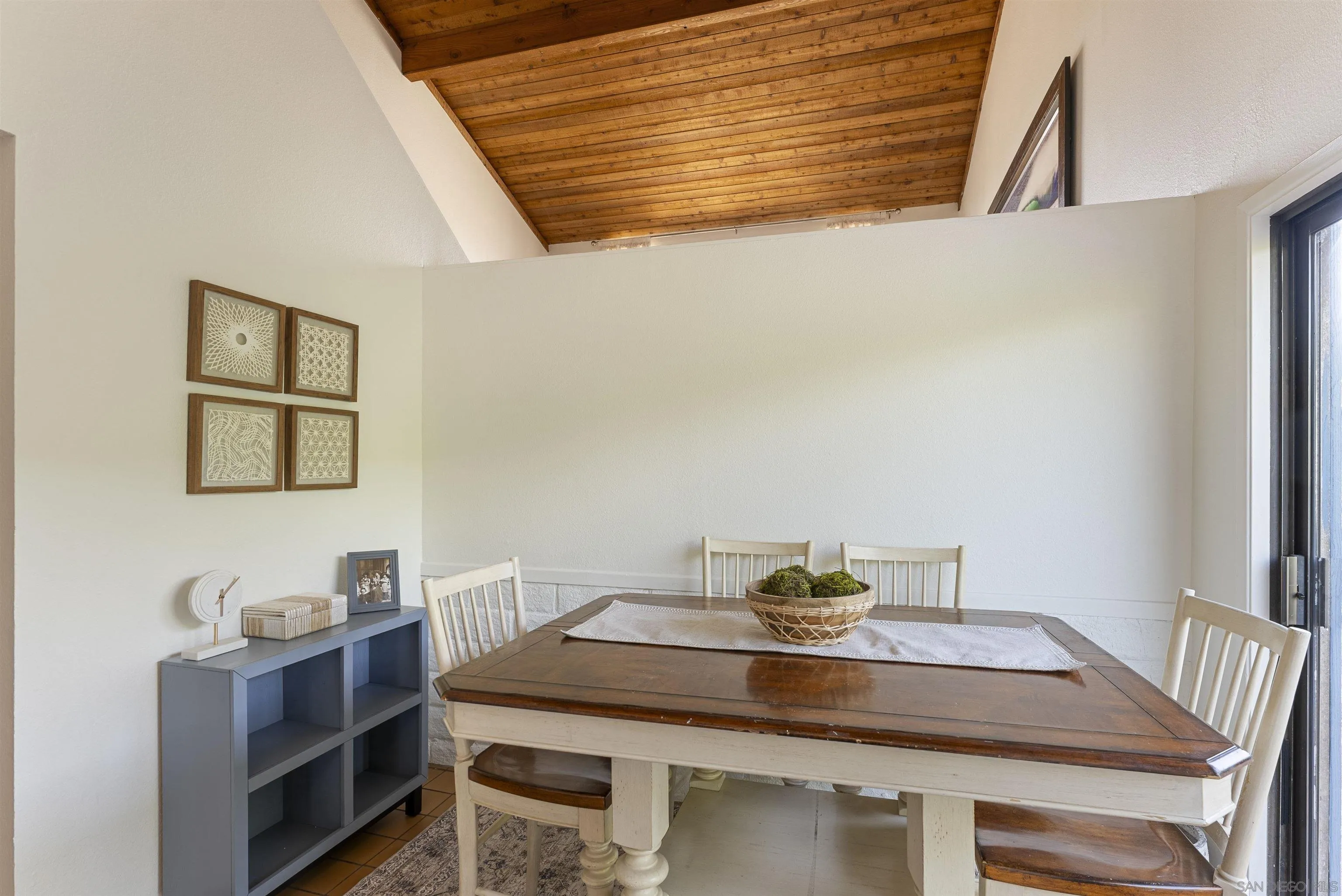 2435 Camino Del Mar