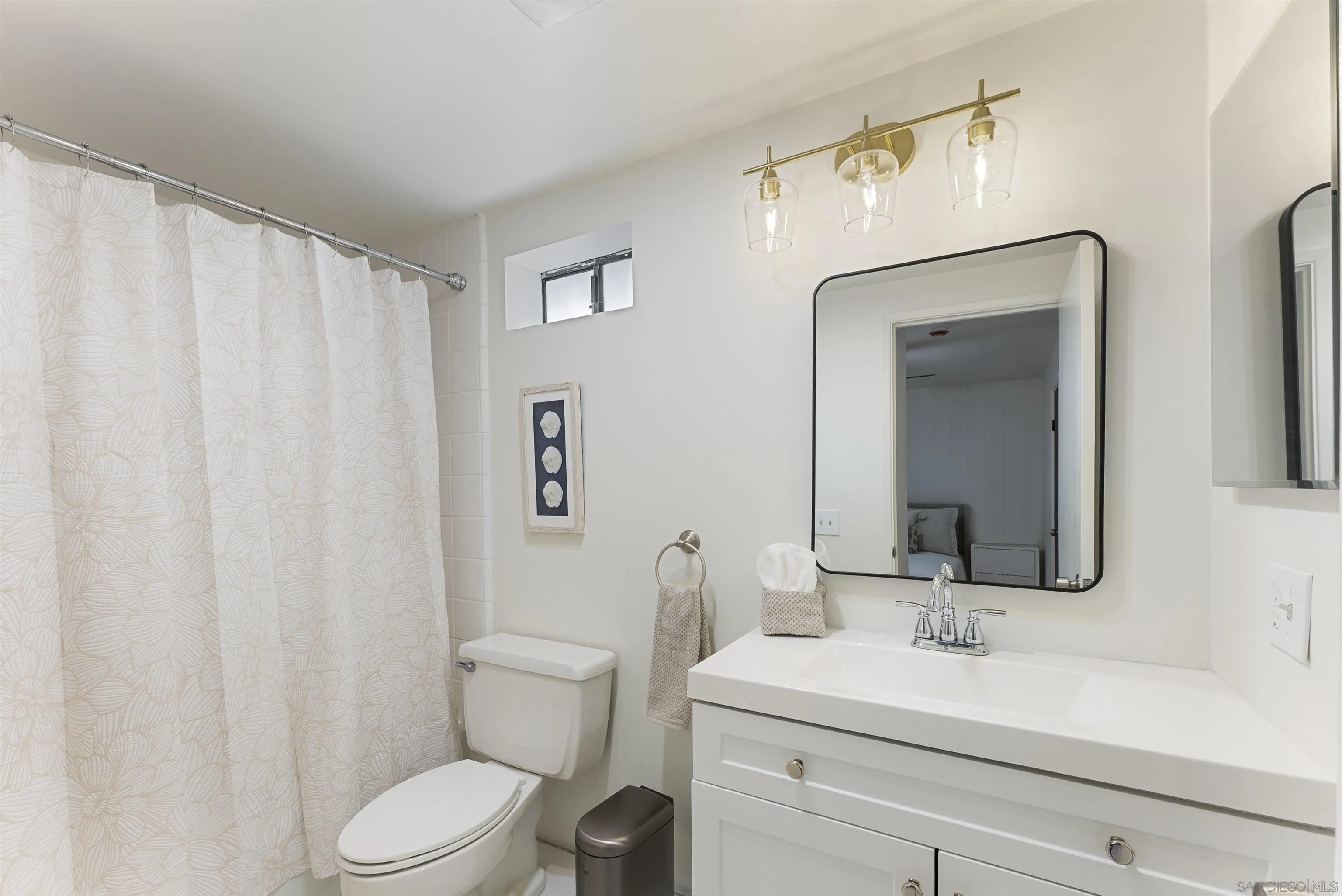 2435 Camino Del Mar