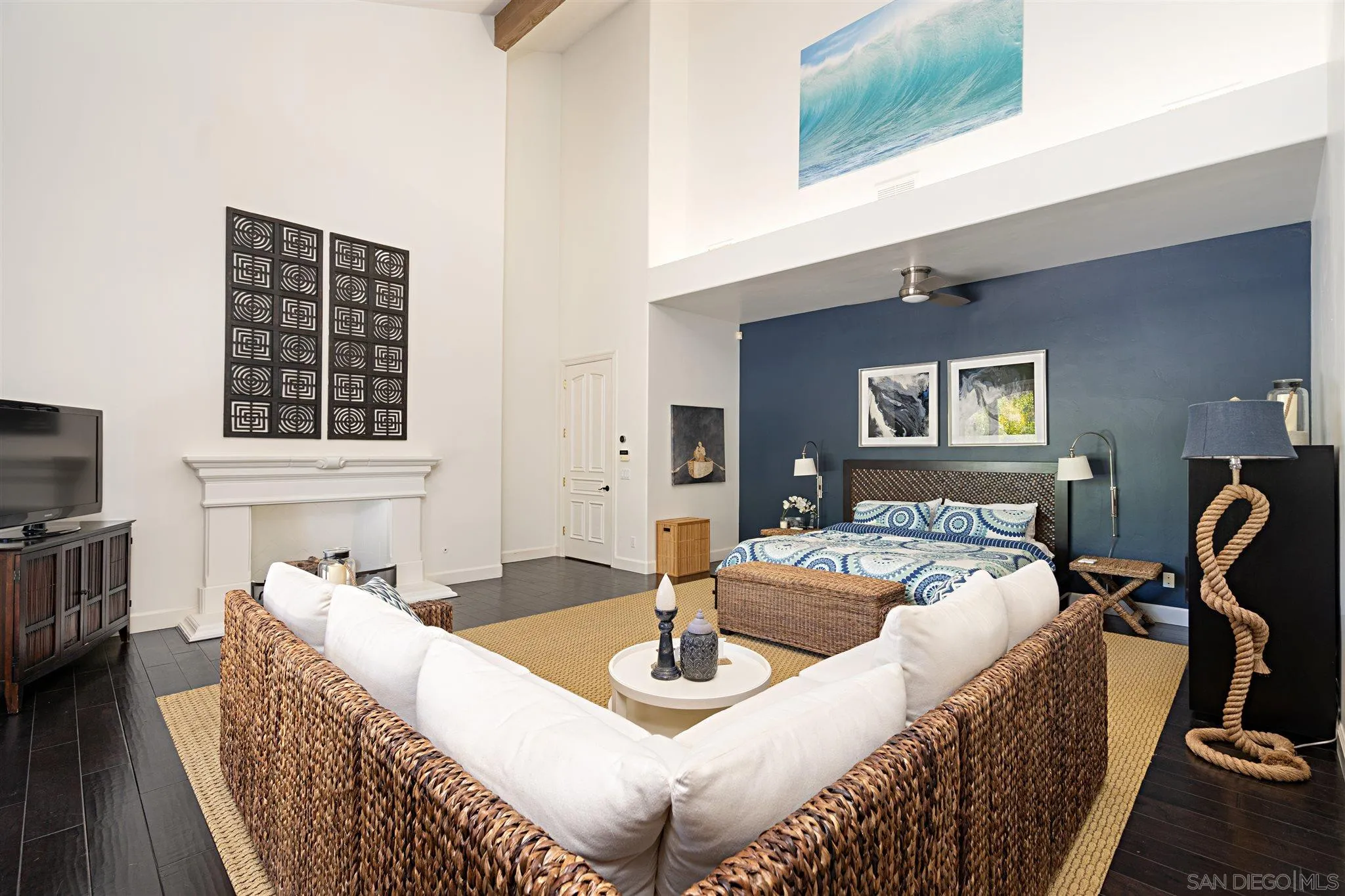 16210 Via Cazadero