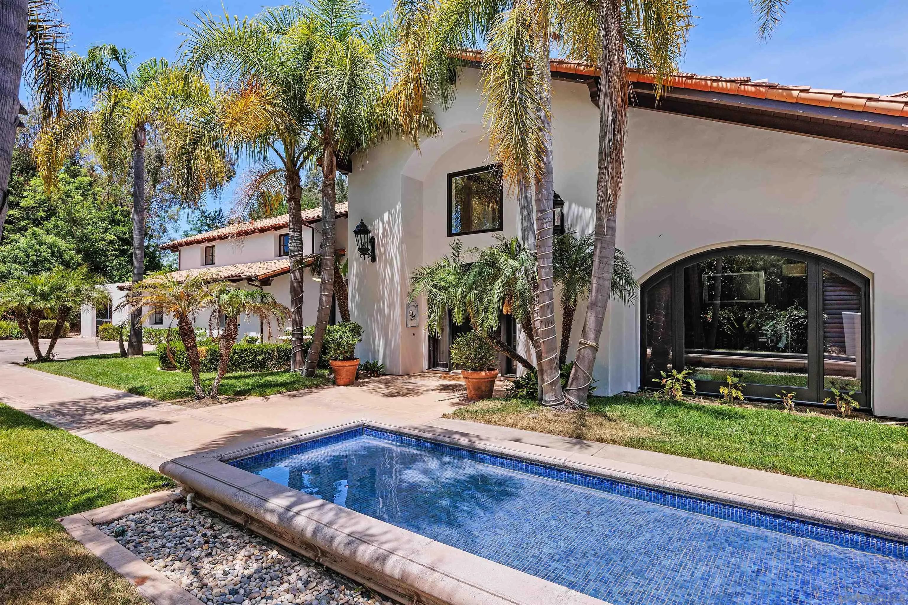 16210 Via Cazadero