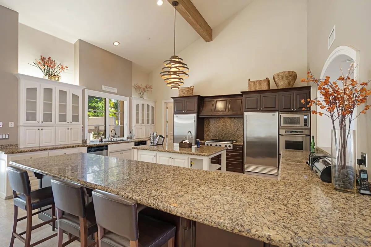 16210 Via Cazadero