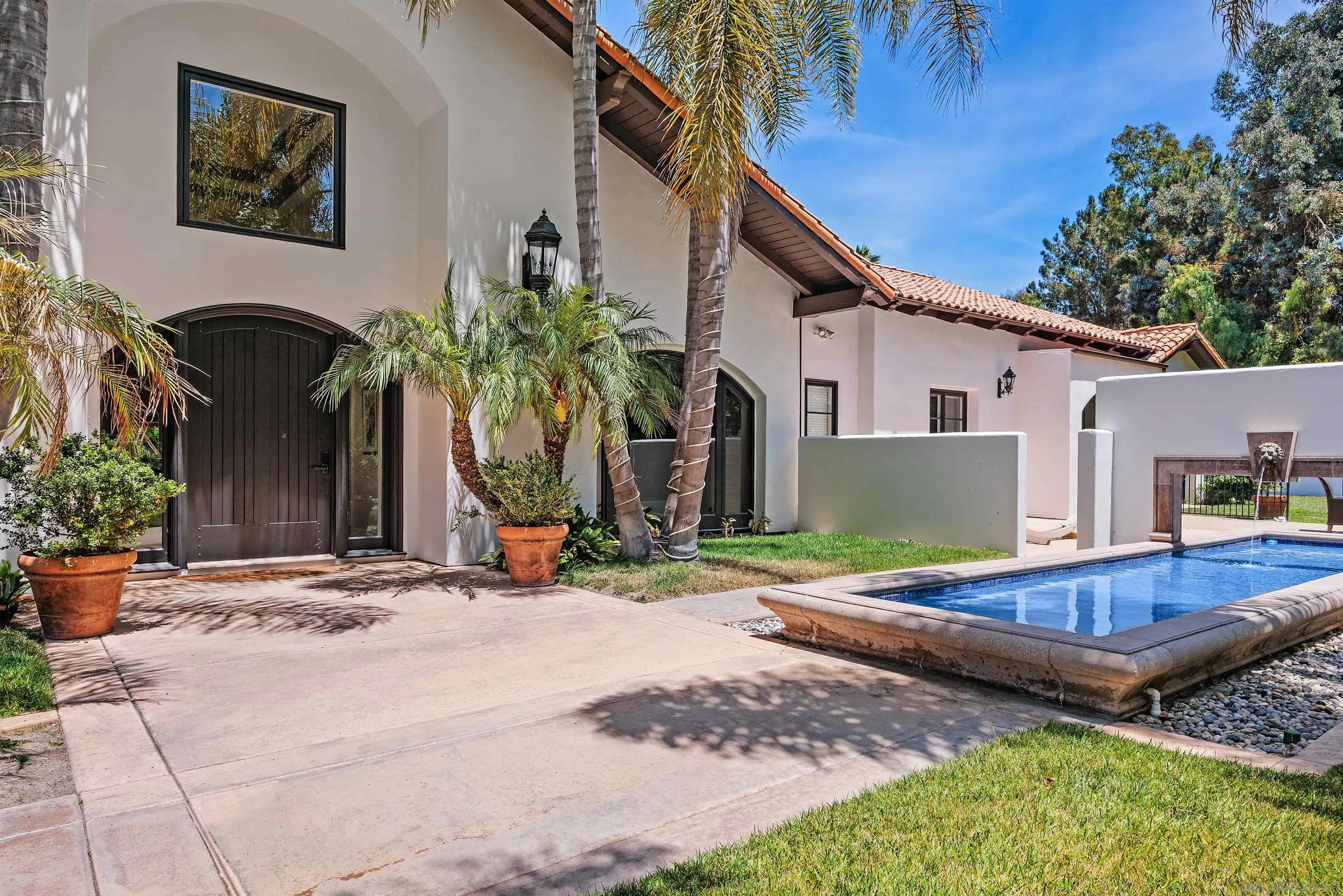 16210 Via Cazadero