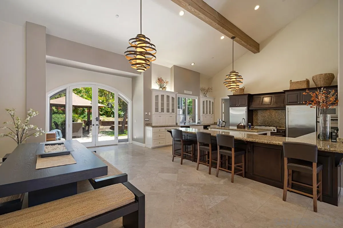 16210 Via Cazadero