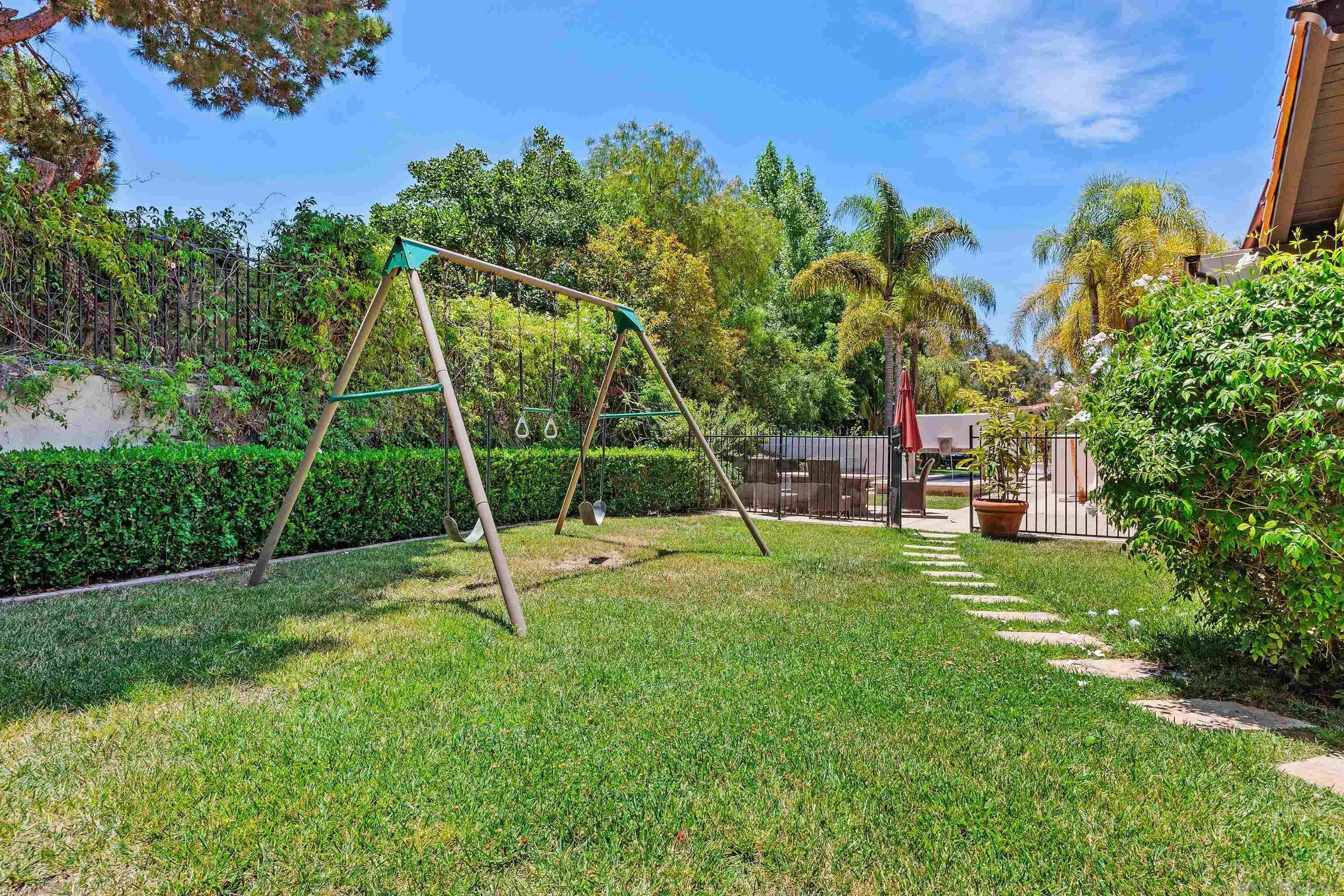 16210 Via Cazadero