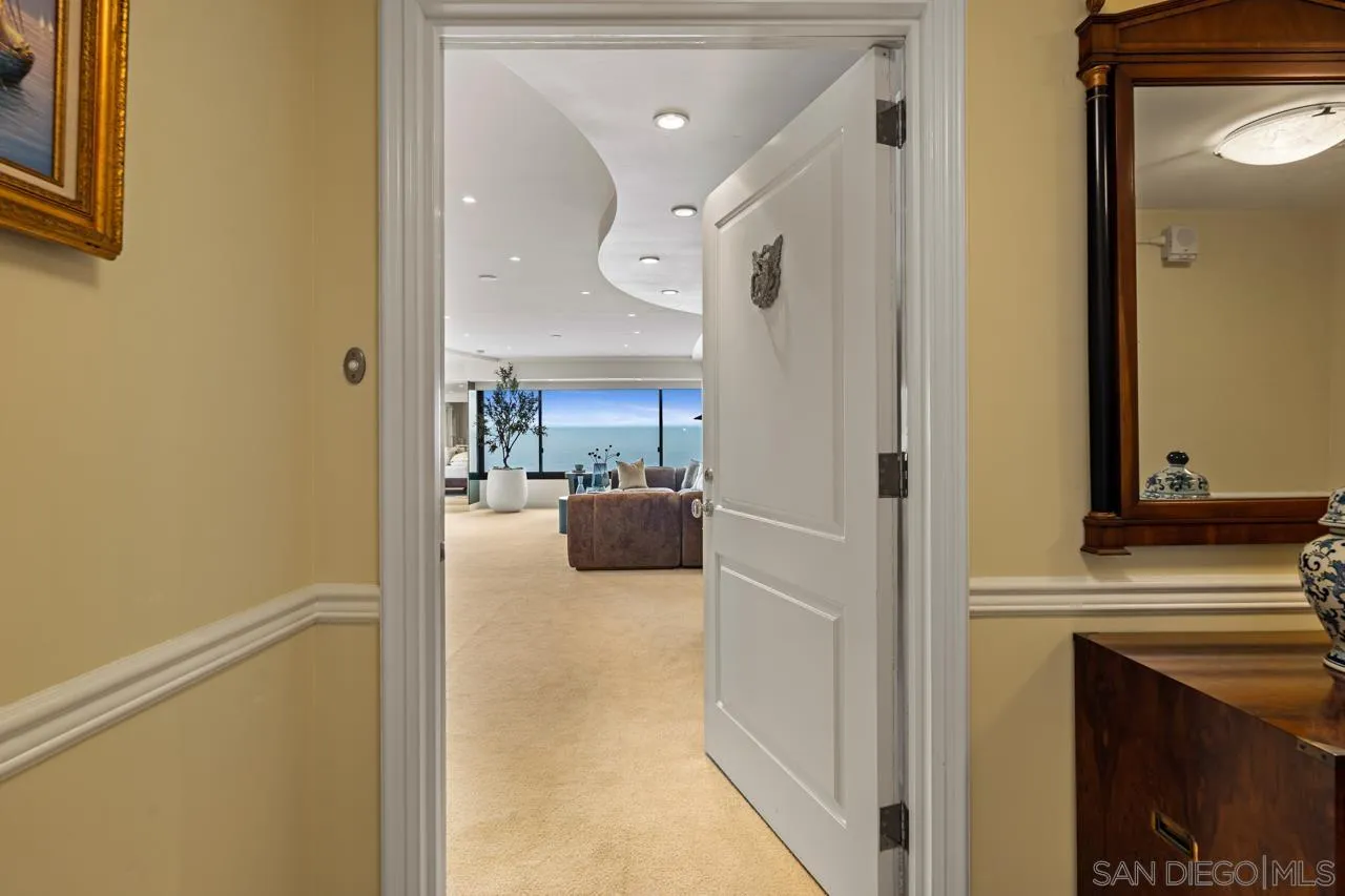 939 Coast Blvd Unit 15e