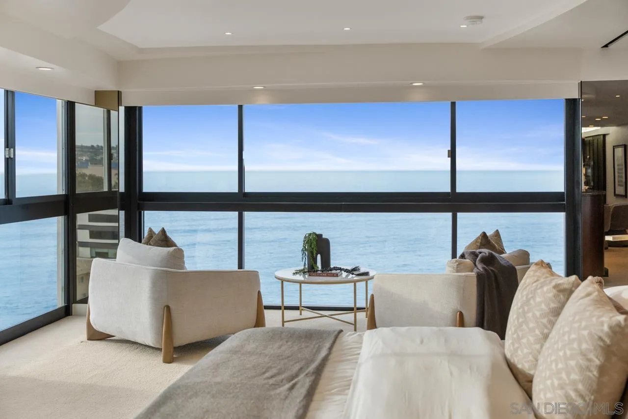 939 Coast Blvd Unit 15e