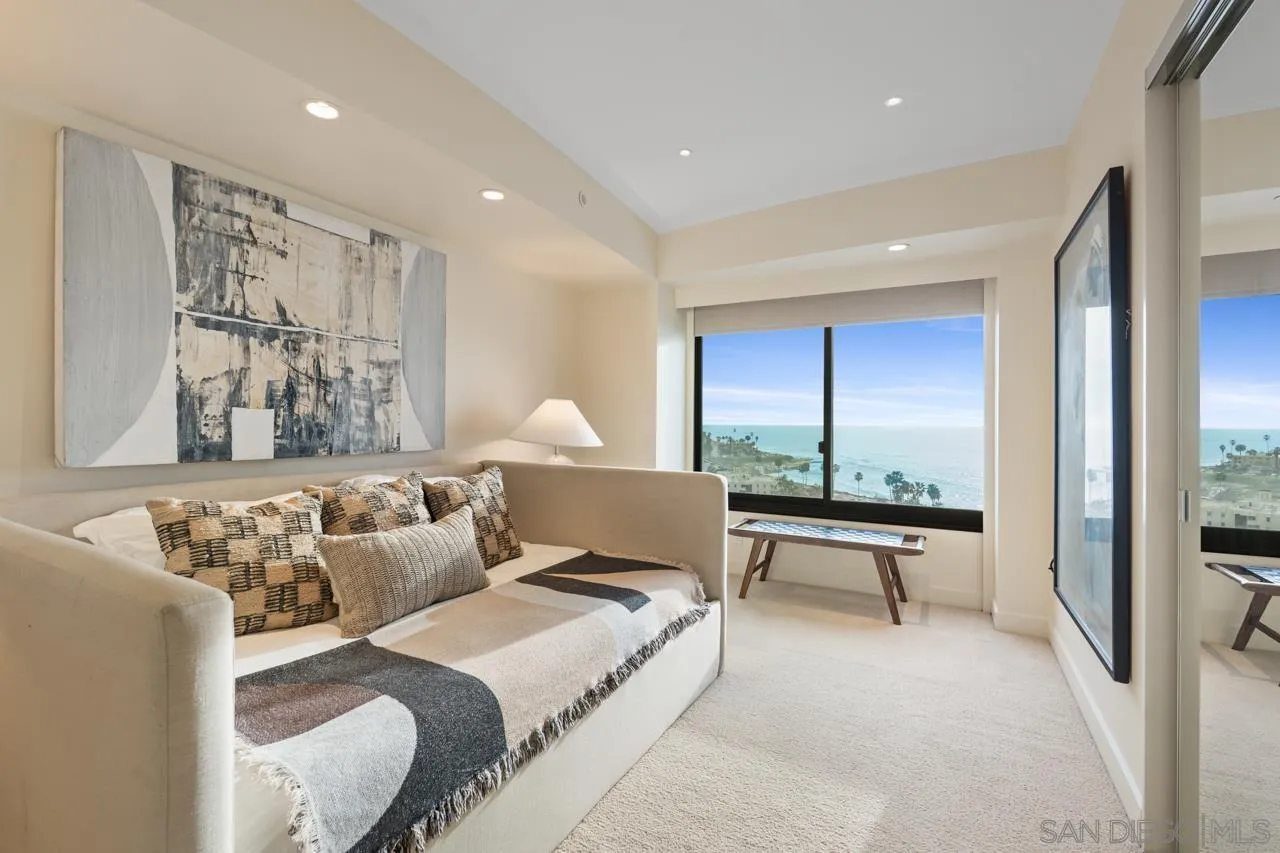 939 Coast Blvd Unit 15e