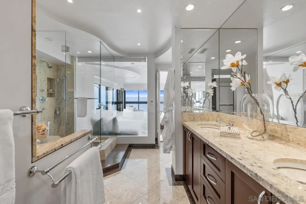 939 Coast Blvd Unit 15e