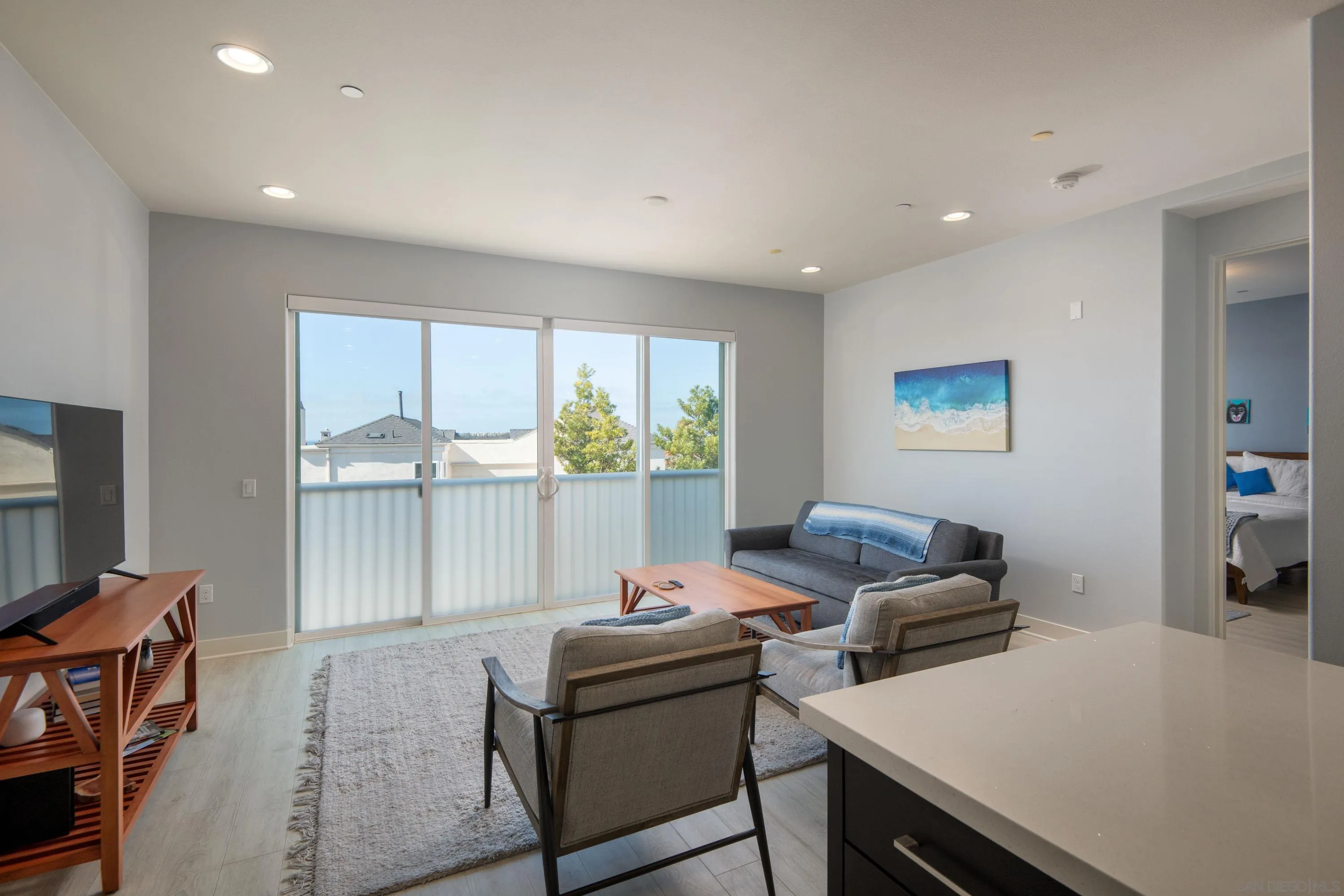 5702 La Jolla Blvd Unit: 209