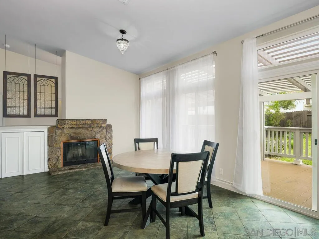 32453 Enriqueta Cir