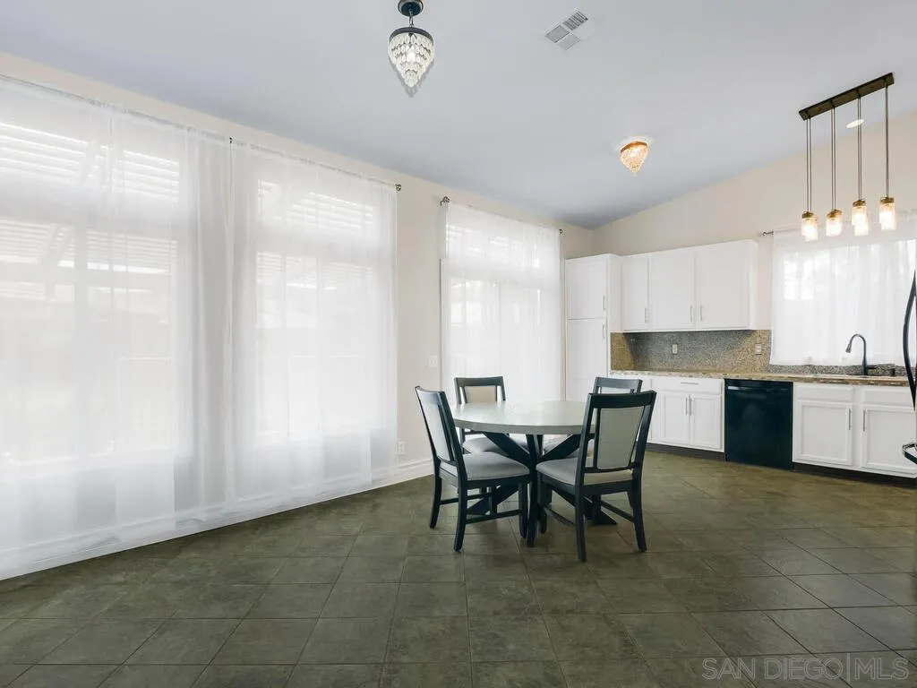 32453 Enriqueta Cir