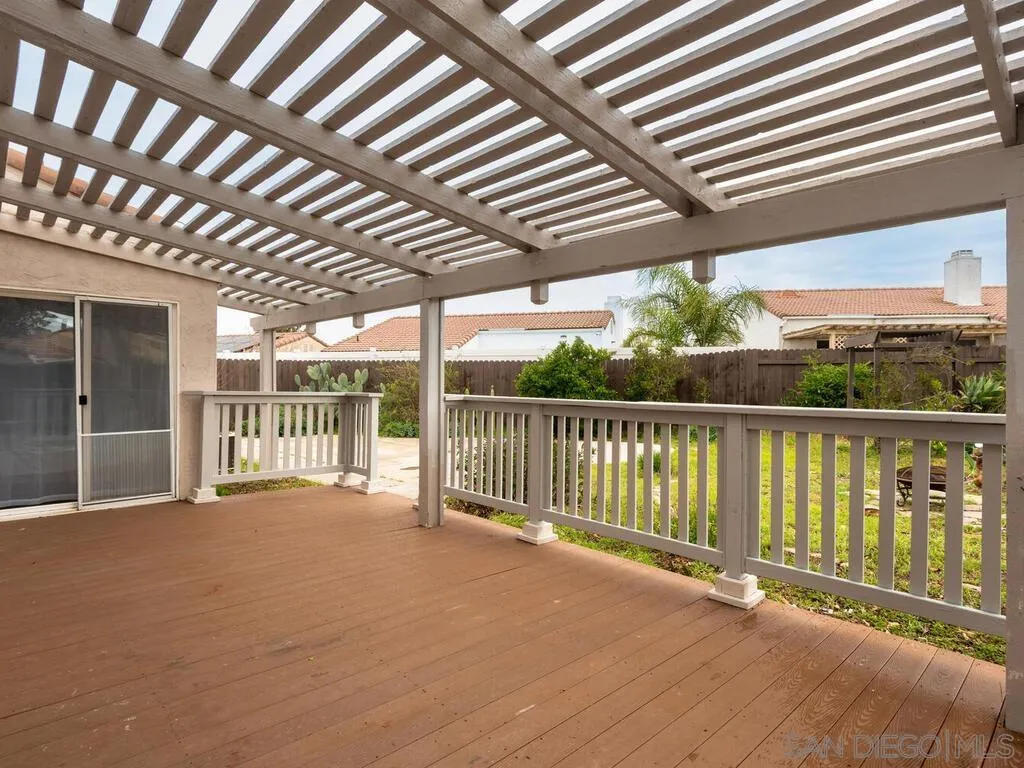 32453 Enriqueta Cir