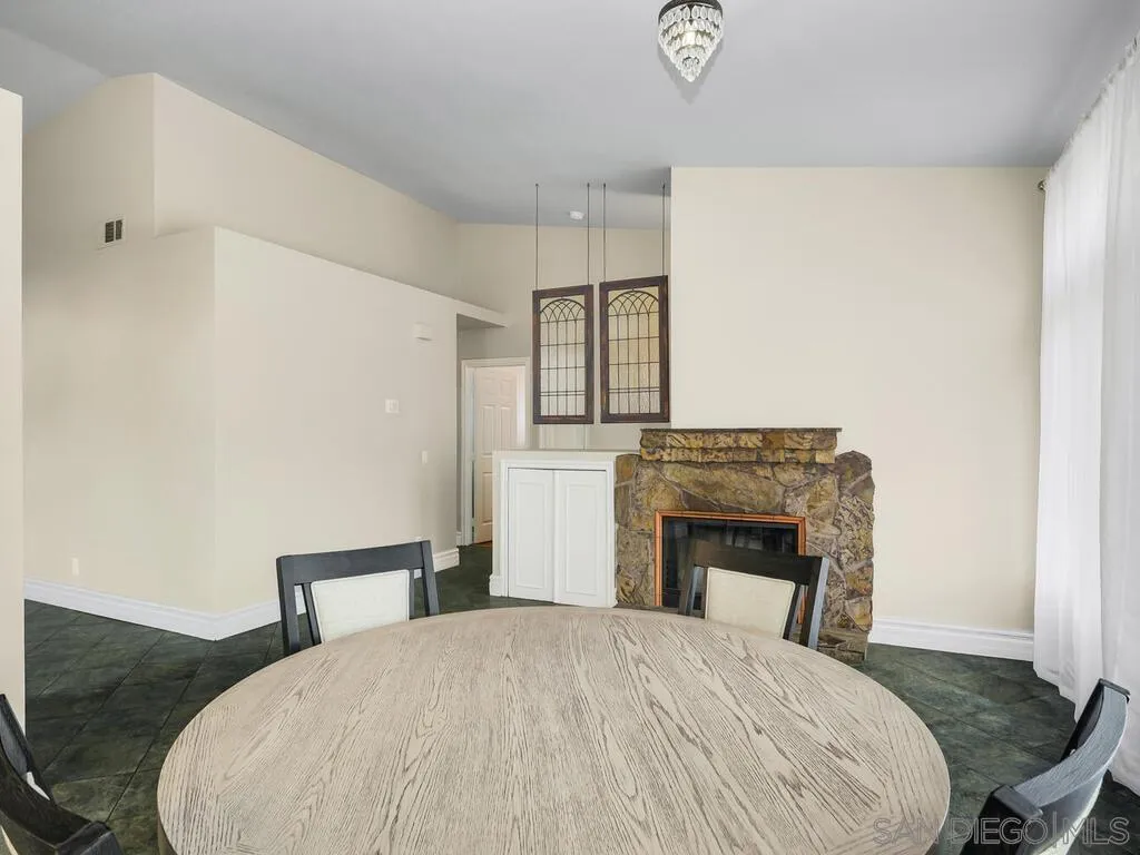 32453 Enriqueta Cir