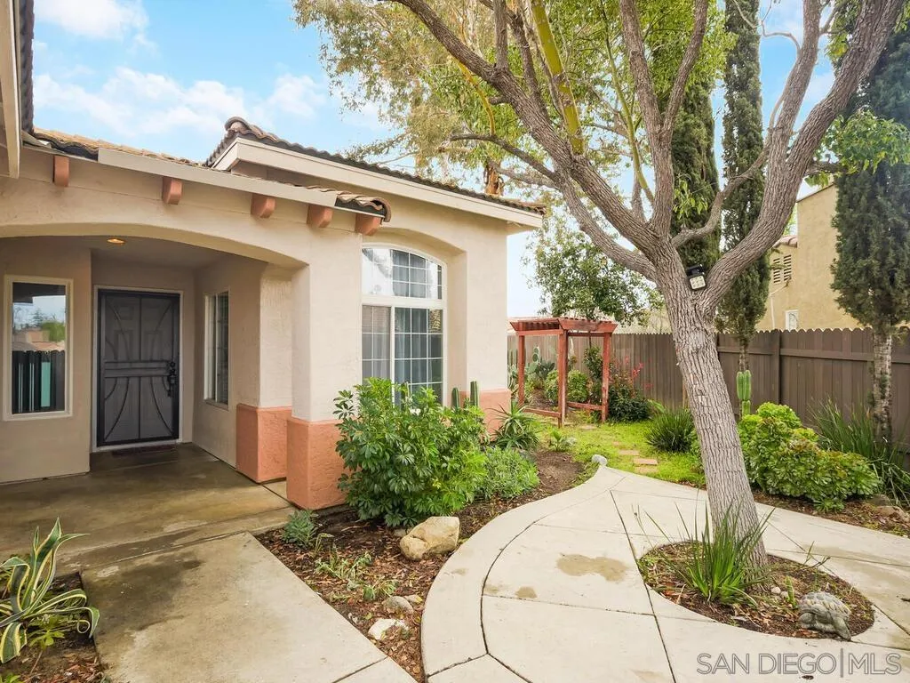 32453 Enriqueta Cir