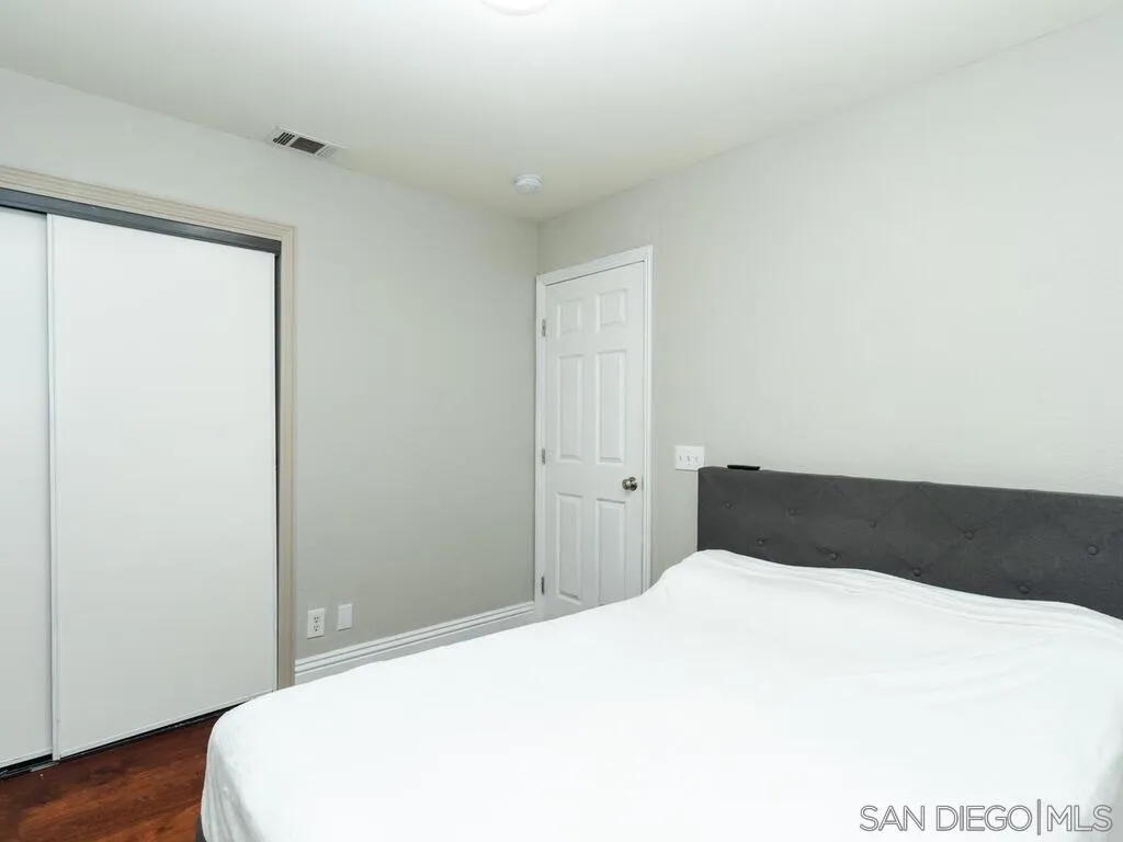 32453 Enriqueta Cir