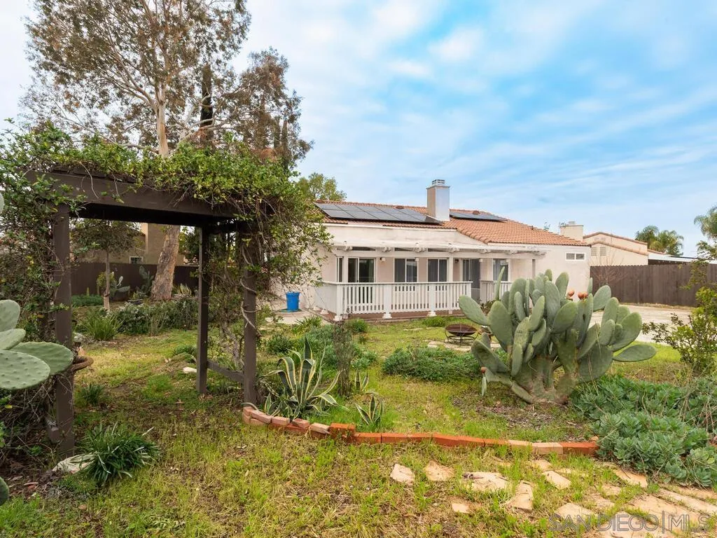 32453 Enriqueta Cir