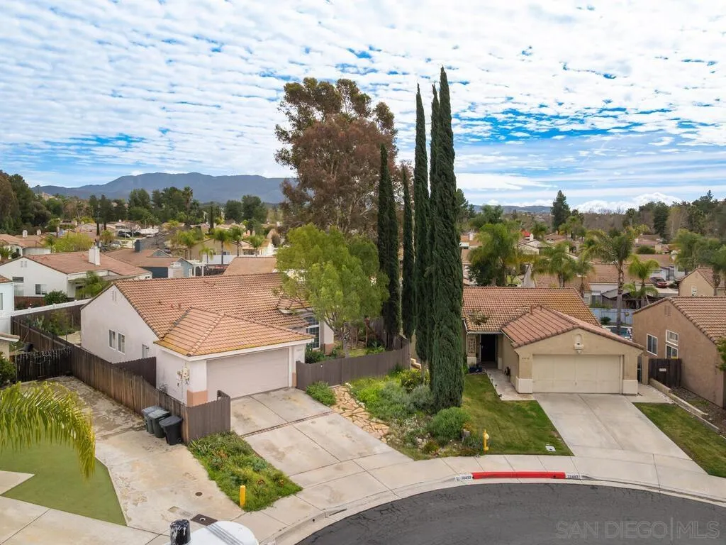 32453 Enriqueta Cir