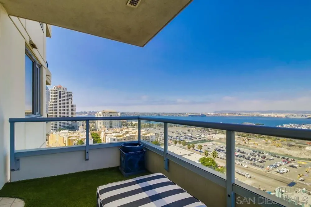 700 W W E St Unit 1602