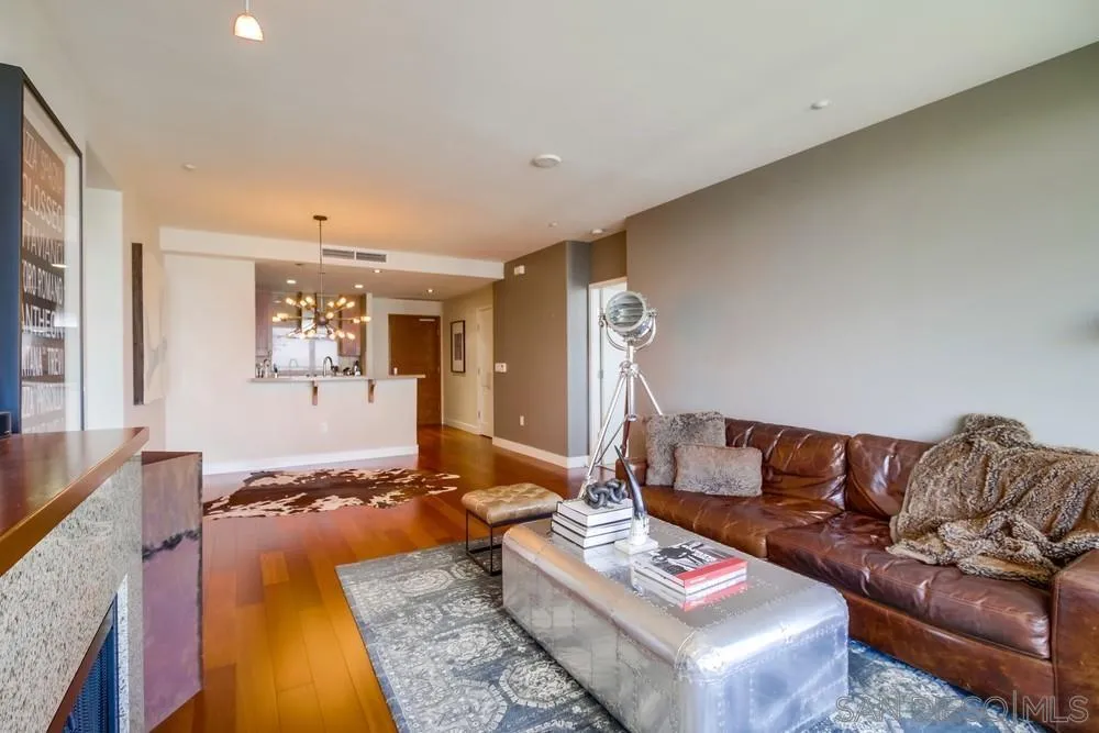 700 W W E St Unit 1602