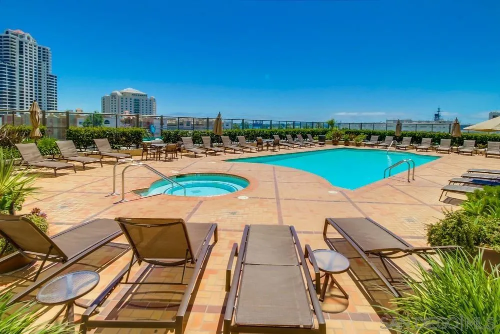 700 W W E St Unit 1602