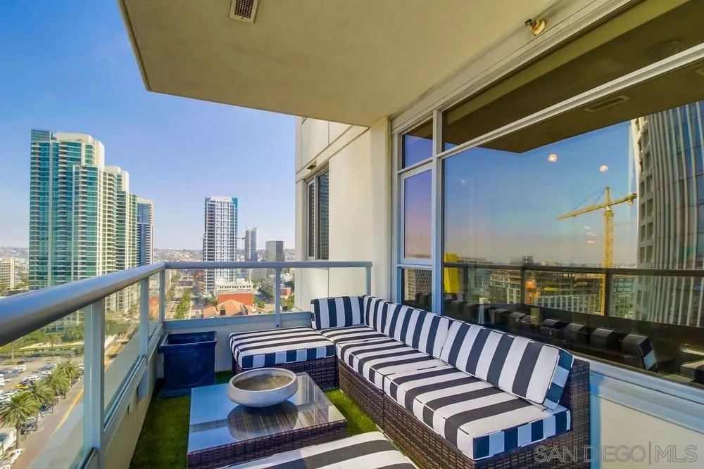 700 W W E St Unit 1602