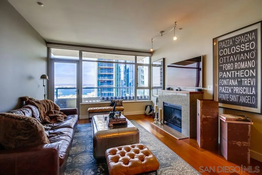 700 W W E St Unit 1602