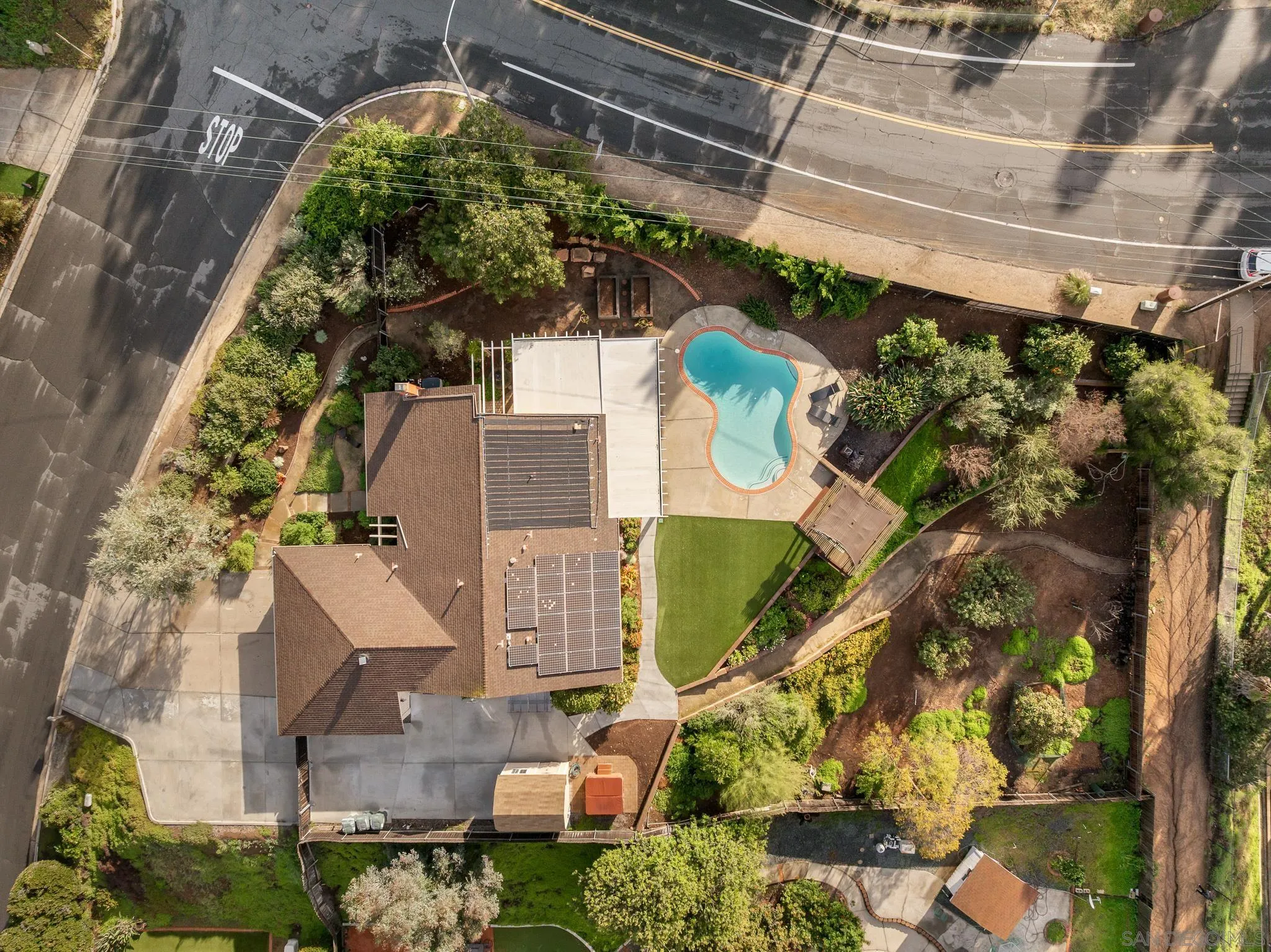1975 Julianna St