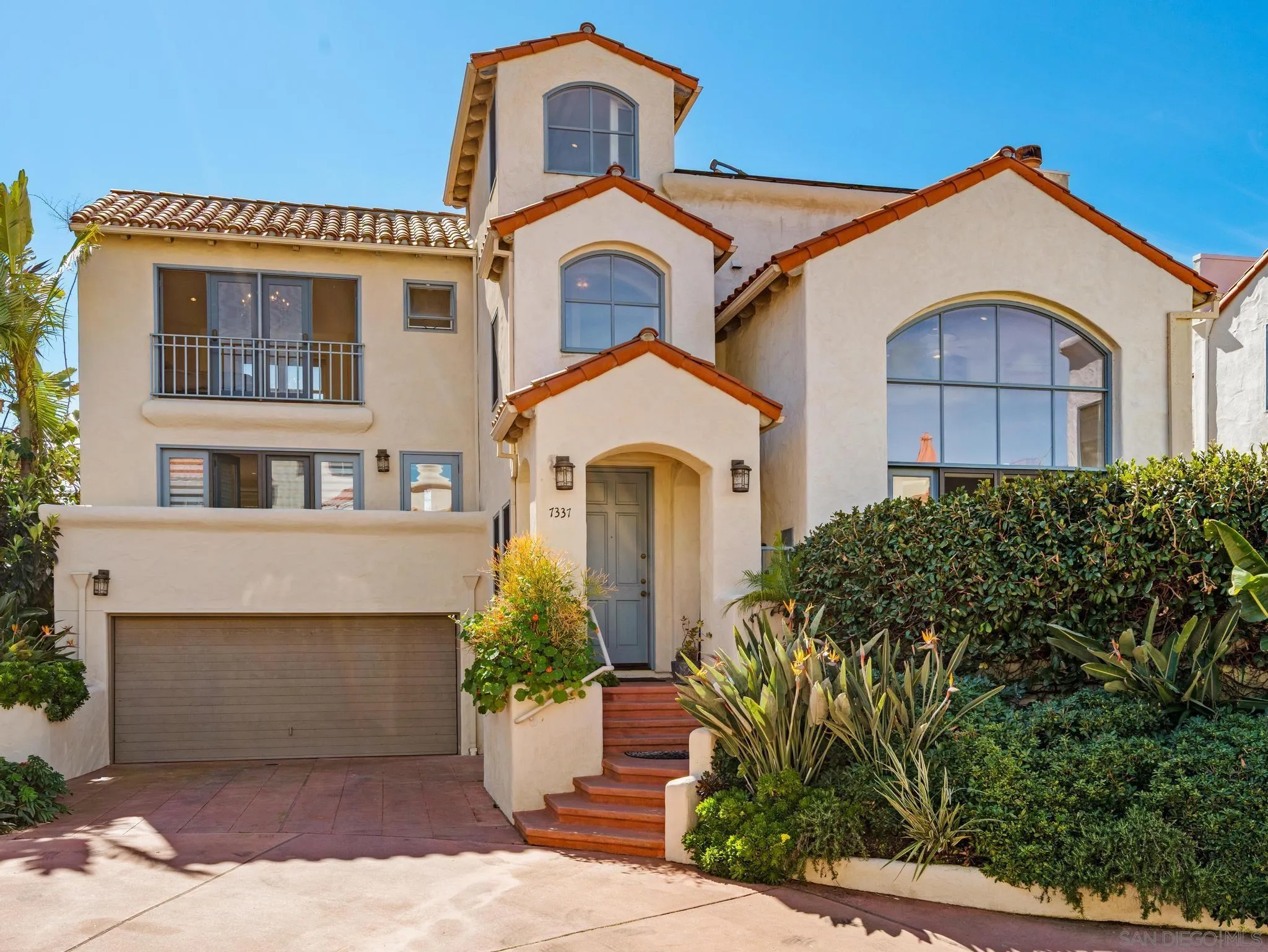 7337 Draper Ave