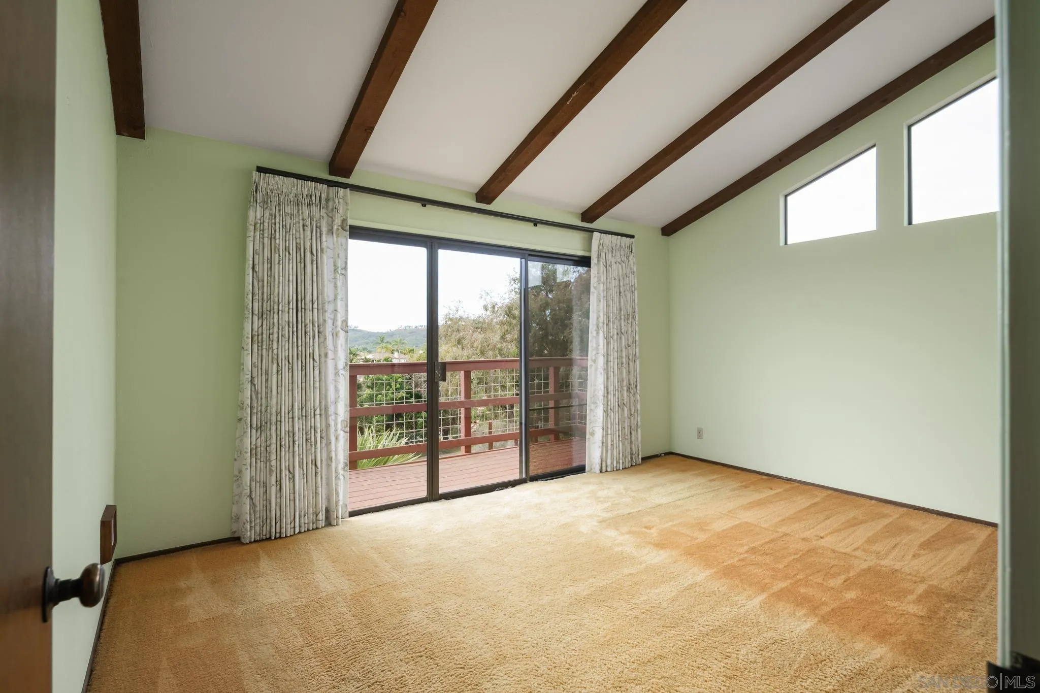 2712 Mateo Pl